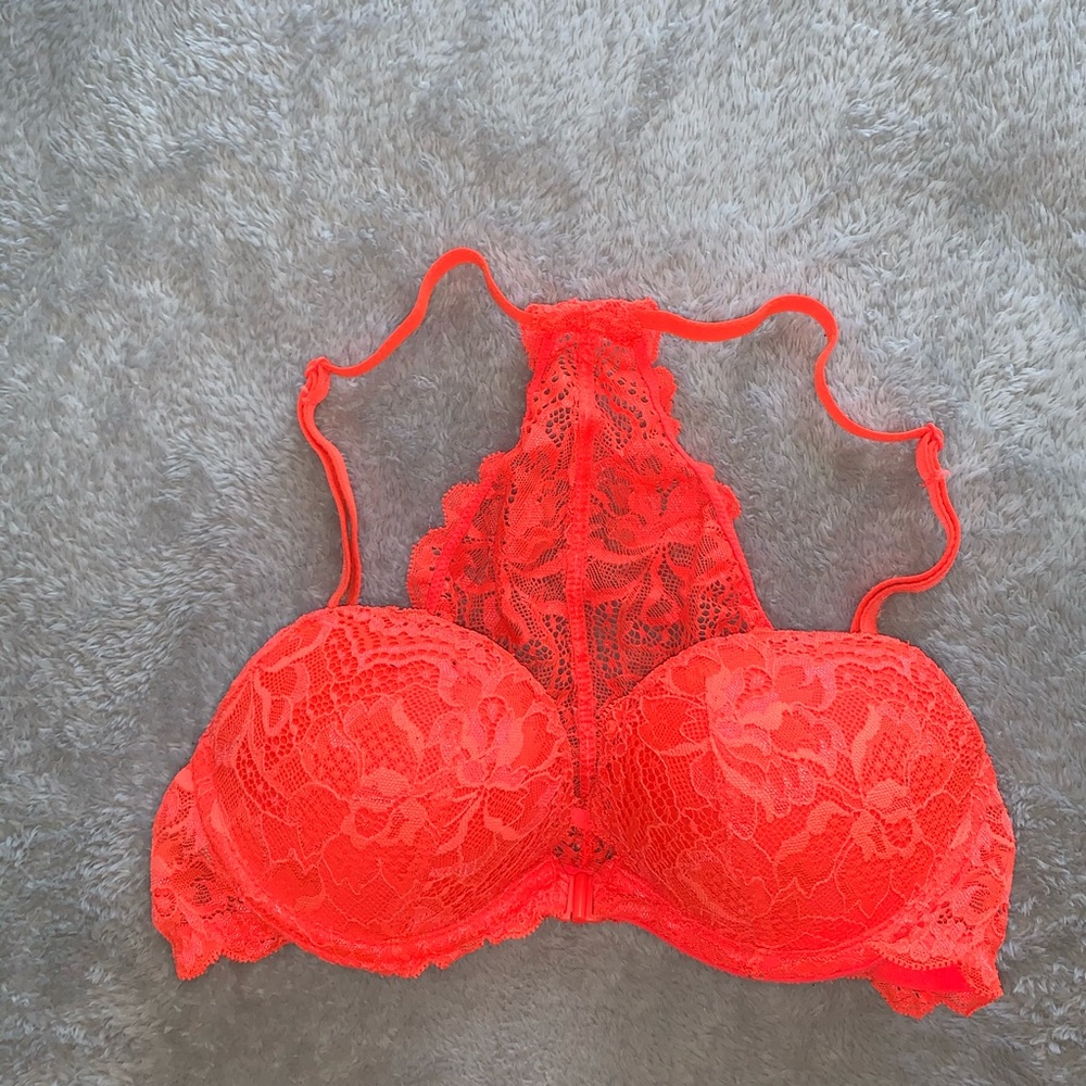 PINK lacy push-up bra